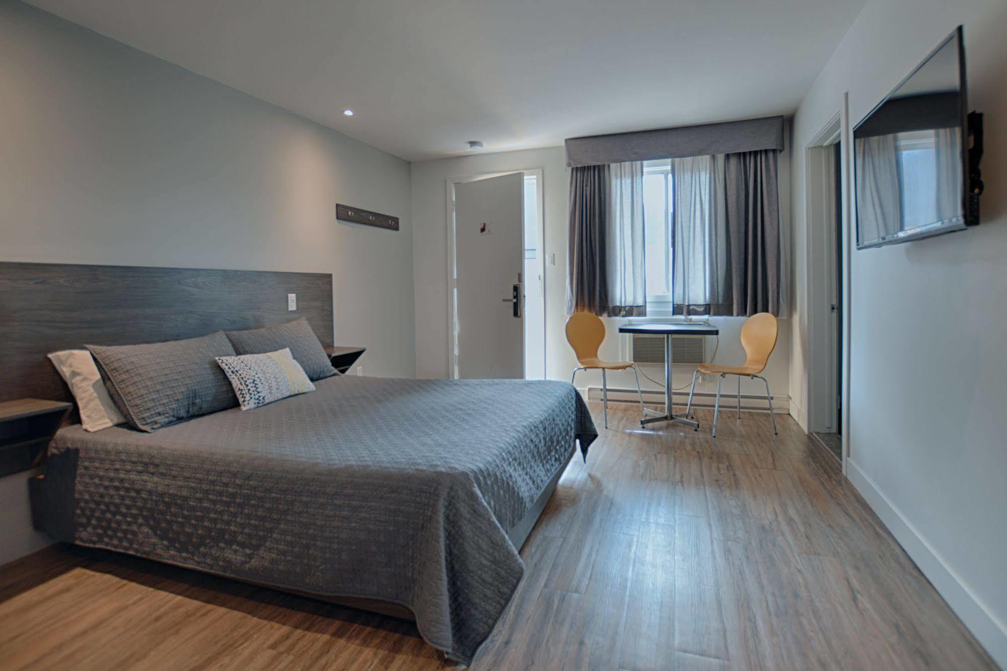 Le Fabreville Motel & Suites Laval Luaran gambar